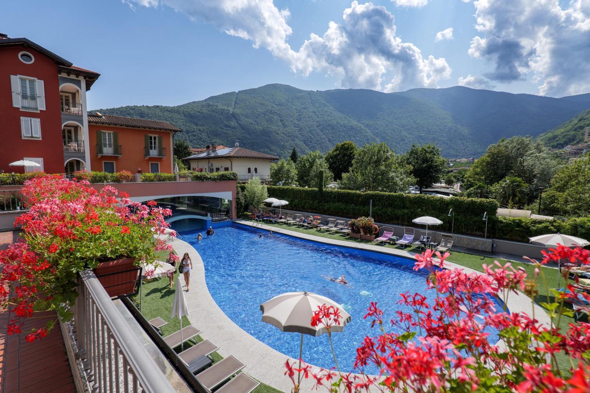 Aquazzurra Resort & Aparthotel Cannobio Ngoại thất bức ảnh